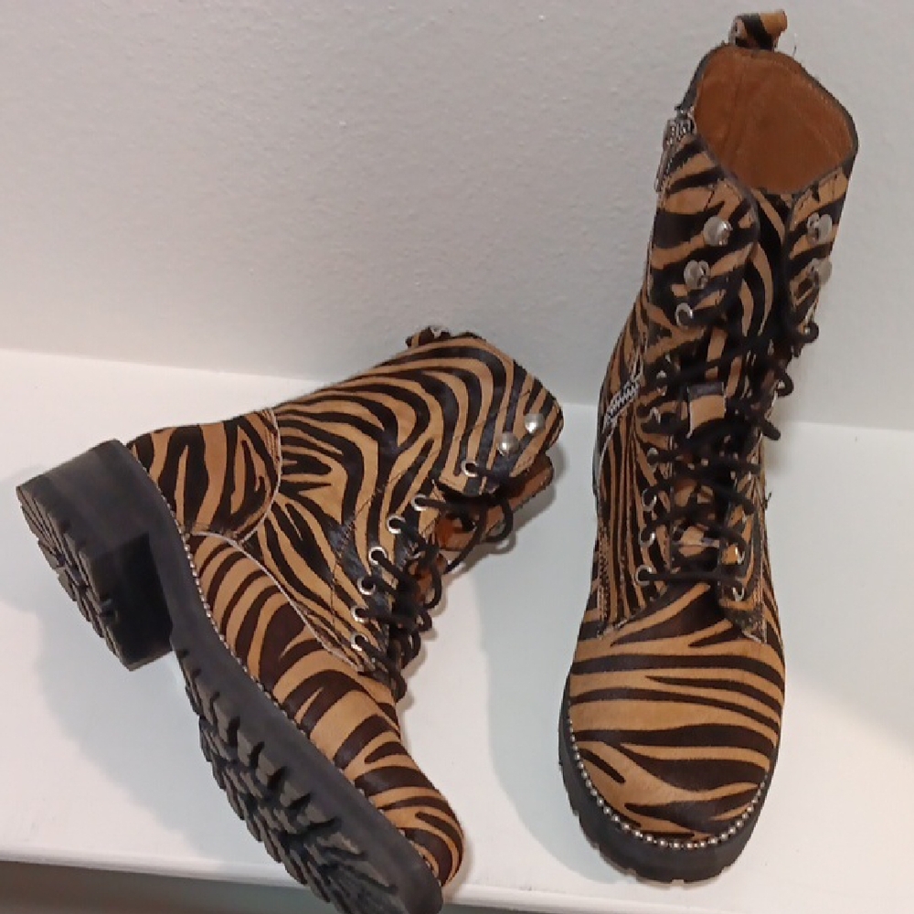 Aqua Zebra Print Women's Boots Size 10 - Picture 4 of 12